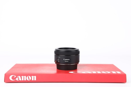 Canon 50mm stm 2 anni - +,