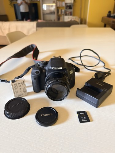 Canon eos 700d dslr 18mp - 700d, 3"