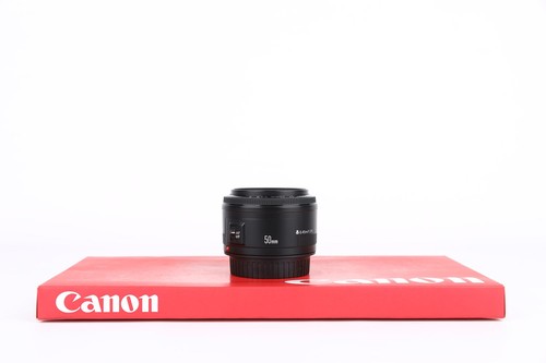 Canon 50mm 2 anni - canon, f1.8